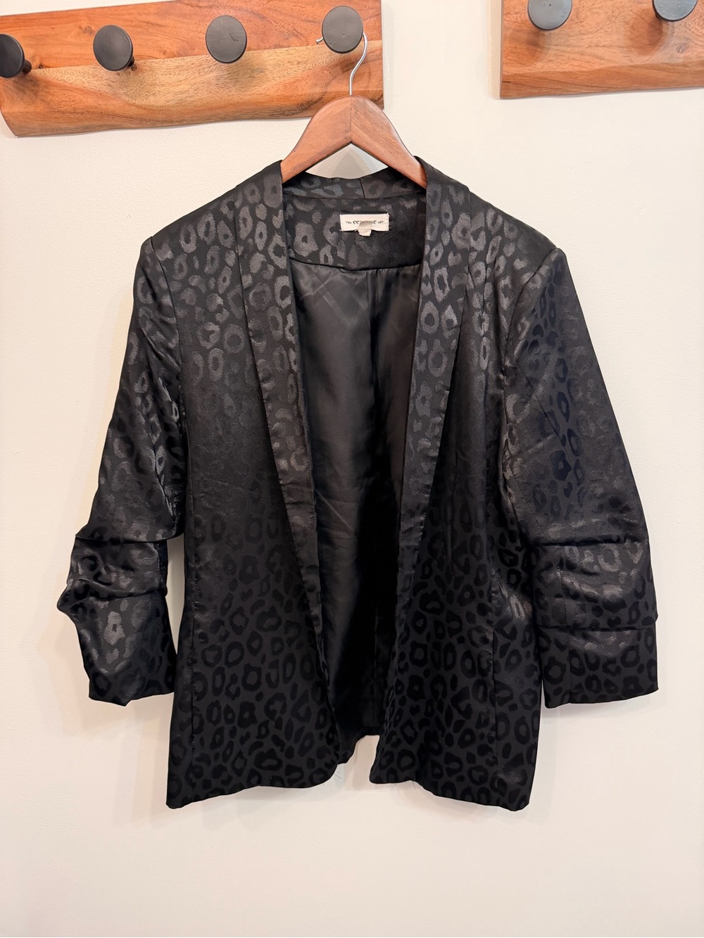 eesome Black Leopard Jacquard Open Blazer